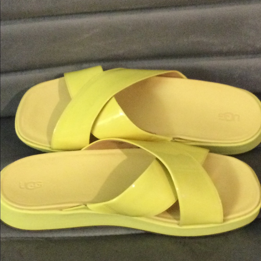 UGG Emily Platform Slide Sandal